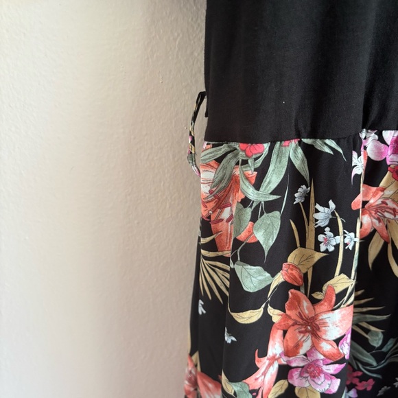 SHEIN VCAY Curve Plus 2X Tropical Print Black Split Thigh Maxi Dress NWT - Picture 6 of 12